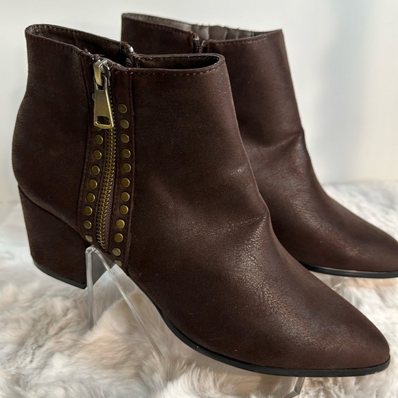 Women’s Callist of California heeled ankle boots SZ 11 side zipper bronze tone - Picture 1 of 13